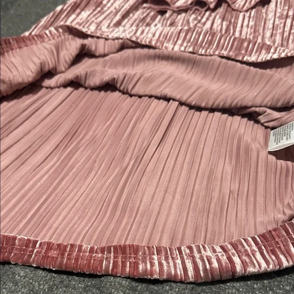 🌸 Free People Off-the-Shoulder Velvet Mini Dress Size S |Mauve | NWT - Picture 9 of 10